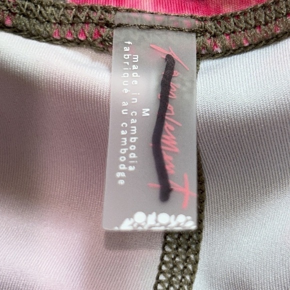 NWT Free People FR Movement Pink Rose Garden Leggings Size Medium - Picture 9 of 9